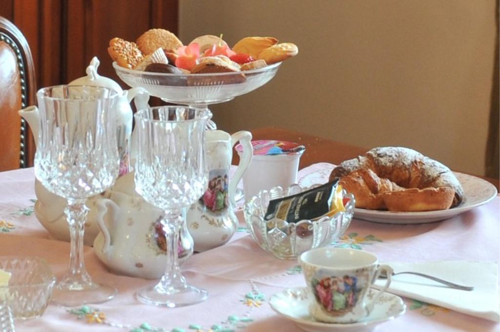 Villa Calcaterra Cameri Room photo