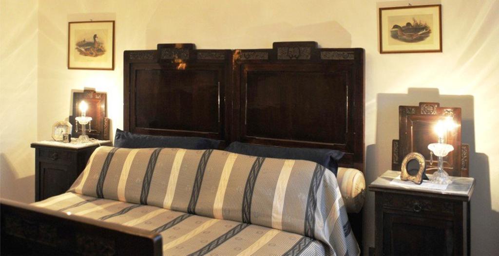 Villa Calcaterra Cameri Room photo